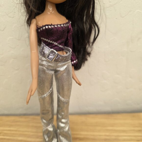 Bratz Be-Bratz series 10 inch doll Jasmin - Picture 2 of 8